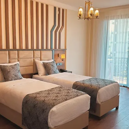 Biliris Hotel *